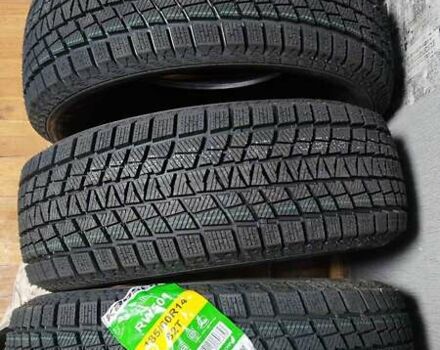 Красный Форд Фиеста, объемом двигателя 1.3 л и пробегом 190 тыс. км за 3542 $, фото 4 на Automoto.ua