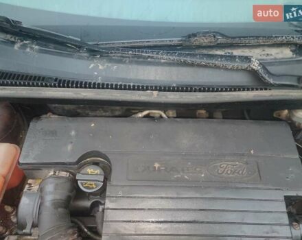 Красный Форд Фиеста, объемом двигателя 1.4 л и пробегом 175 тыс. км за 1750 $, фото 14 на Automoto.ua