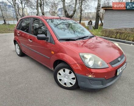 Червоний Форд Фієста, об'ємом двигуна 1.2 л та пробігом 158 тис. км за 3500 $, фото 2 на Automoto.ua