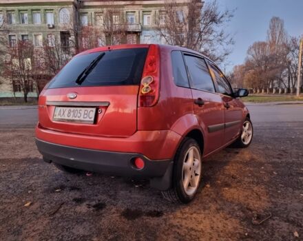 Красный Форд Фиеста, объемом двигателя 1.4 л и пробегом 255 тыс. км за 3100 $, фото 2 на Automoto.ua