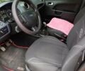 Красный Форд Фиеста, объемом двигателя 1.4 л и пробегом 151 тыс. км за 3900 $, фото 1 на Automoto.ua
