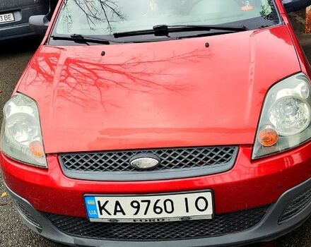 Красный Форд Фиеста, объемом двигателя 1.3 л и пробегом 191 тыс. км за 3950 $, фото 5 на Automoto.ua