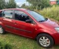 Красный Форд Фиеста, объемом двигателя 1.24 л и пробегом 150 тыс. км за 4800 $, фото 8 на Automoto.ua