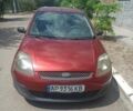 Червоний Форд Фієста, об'ємом двигуна 1.2 л та пробігом 240 тис. км за 3200 $, фото 1 на Automoto.ua
