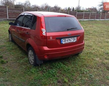 Червоний Форд Фієста, об'ємом двигуна 1.25 л та пробігом 168 тис. км за 2899 $, фото 2 на Automoto.ua