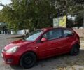 Червоний Форд Фієста, об'ємом двигуна 1.3 л та пробігом 190 тис. км за 3000 $, фото 1 на Automoto.ua