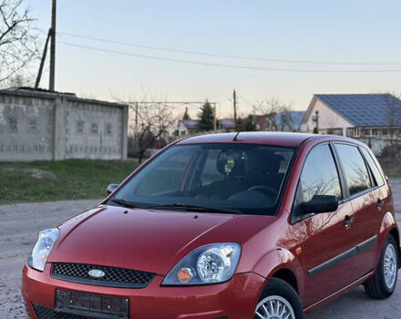 Красный Форд Фиеста, объемом двигателя 1.4 л и пробегом 125 тыс. км за 4100 $, фото 13 на Automoto.ua