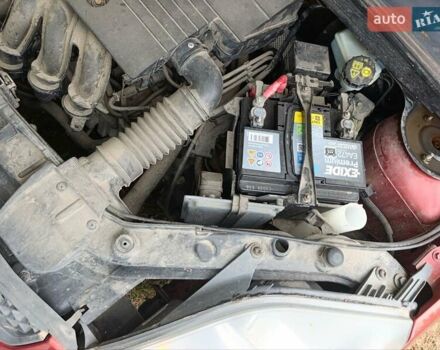 Красный Форд Фиеста, объемом двигателя 1.4 л и пробегом 151 тыс. км за 3900 $, фото 10 на Automoto.ua