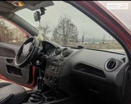 Красный Форд Фиеста, объемом двигателя 1.2 л и пробегом 260 тыс. км за 3590 $, фото 9 на Automoto.ua