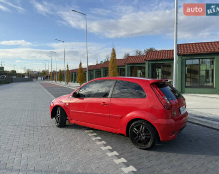 Красный Форд Фиеста, объемом двигателя 2 л и пробегом 260 тыс. км за 4600 $, фото 3 на Automoto.ua