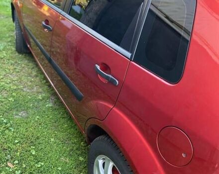 Красный Форд Фиеста, объемом двигателя 1.24 л и пробегом 150 тыс. км за 4800 $, фото 5 на Automoto.ua