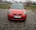 Красный Форд Фиеста, объемом двигателя 1.4 л и пробегом 300 тыс. км за 2700 $, фото 1 на Automoto.ua