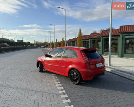 Красный Форд Фиеста, объемом двигателя 2 л и пробегом 260 тыс. км за 4600 $, фото 5 на Automoto.ua
