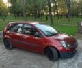 Красный Форд Фиеста, объемом двигателя 1.2 л и пробегом 260 тыс. км за 3590 $, фото 1 на Automoto.ua