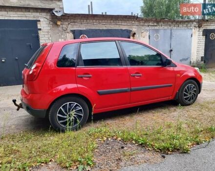 Красный Форд Фиеста, объемом двигателя 1.3 л и пробегом 208 тыс. км за 3900 $, фото 11 на Automoto.ua