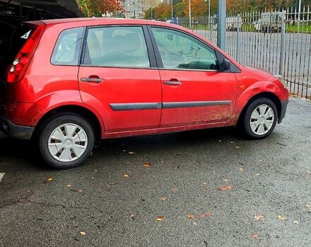 Красный Форд Фиеста, объемом двигателя 1.3 л и пробегом 191 тыс. км за 3950 $, фото 7 на Automoto.ua