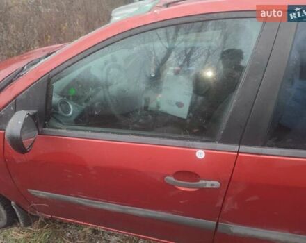 Красный Форд Фиеста, объемом двигателя 1.4 л и пробегом 175 тыс. км за 1750 $, фото 1 на Automoto.ua