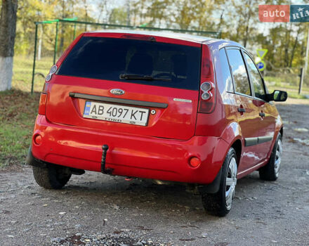 Червоний Форд Фієста, об'ємом двигуна 1.3 л та пробігом 200 тис. км за 3000 $, фото 7 на Automoto.ua