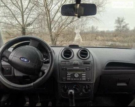 Красный Форд Фиеста, объемом двигателя 1.2 л и пробегом 260 тыс. км за 3590 $, фото 10 на Automoto.ua