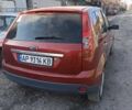 Красный Форд Фиеста, объемом двигателя 1.2 л и пробегом 260 тыс. км за 3590 $, фото 1 на Automoto.ua