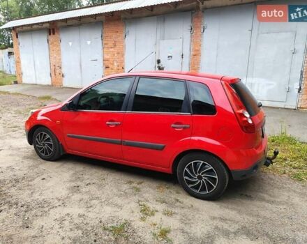 Красный Форд Фиеста, объемом двигателя 1.3 л и пробегом 208 тыс. км за 3900 $, фото 12 на Automoto.ua