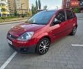 Червоний Форд Фієста, об'ємом двигуна 1.39 л та пробігом 276 тис. км за 3400 $, фото 1 на Automoto.ua