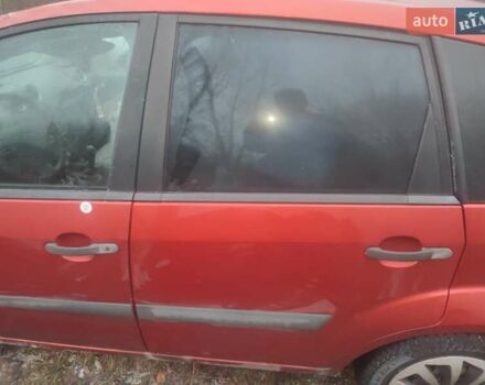 Красный Форд Фиеста, объемом двигателя 1.4 л и пробегом 175 тыс. км за 1750 $, фото 6 на Automoto.ua