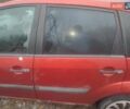 Красный Форд Фиеста, объемом двигателя 1.4 л и пробегом 175 тыс. км за 1750 $, фото 6 на Automoto.ua