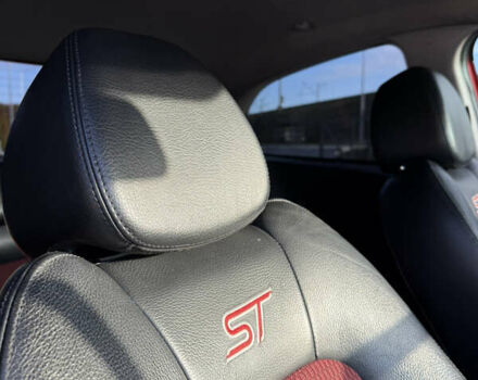 Красный Форд Фиеста, объемом двигателя 2 л и пробегом 260 тыс. км за 4600 $, фото 12 на Automoto.ua