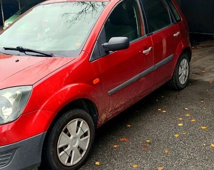 Красный Форд Фиеста, объемом двигателя 1.3 л и пробегом 191 тыс. км за 3950 $, фото 4 на Automoto.ua