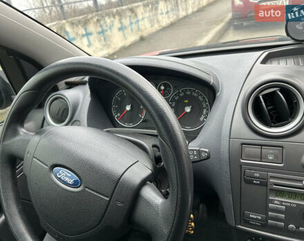 Красный Форд Фиеста, объемом двигателя 1.24 л и пробегом 113 тыс. км за 4400 $, фото 16 на Automoto.ua