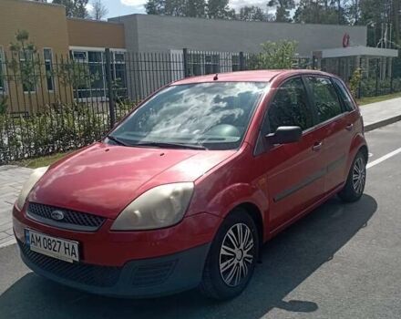 Красный Форд Фиеста, объемом двигателя 1.3 л и пробегом 226 тыс. км за 3200 $, фото 2 на Automoto.ua