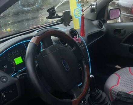 Форд Фиеста 2007 в Могилев-Подольском на Automoto.ua Красный Форд Фиеста, объемом двигателя 1.3 л и пробегом 204 тыс. км за 3700 $, фото 6 на Automoto.ua