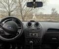 Червоний Форд Фієста, об'ємом двигуна 1.3 л та пробігом 3 тис. км за 4000 $, фото 5 на Automoto.ua