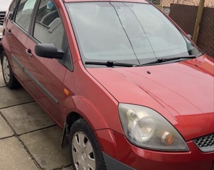 Красный Форд Фиеста, объемом двигателя 1.25 л и пробегом 190 тыс. км за 1700 $, фото 2 на Automoto.ua