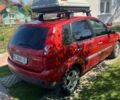 Червоний Форд Фієста, об'ємом двигуна 1.24 л та пробігом 202 тис. км за 3300 $, фото 2 на Automoto.ua
