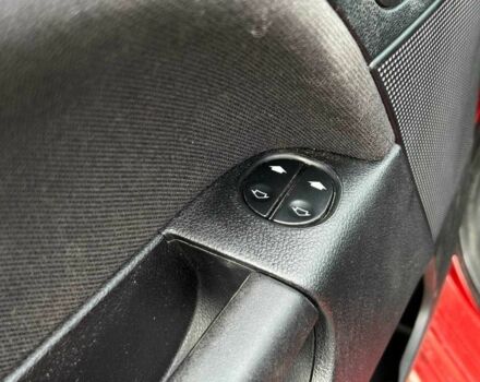 Красный Форд Фиеста, объемом двигателя 1.3 л и пробегом 103 тыс. км за 4790 $, фото 13 на Automoto.ua