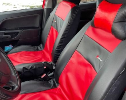 Червоний Форд Фієста, об'ємом двигуна 1.2 л та пробігом 275 тис. км за 2750 $, фото 3 на Automoto.ua