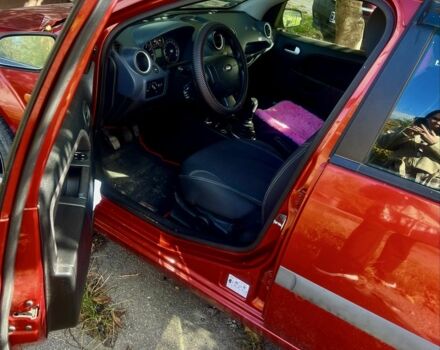 Форд Фиеста 2007 в Жмеренке на Automoto.ua Красный Форд Фиеста, объемом двигателя 1.4 л и пробегом 151 тыс. км за 3900 $, фото 6 на Automoto.ua