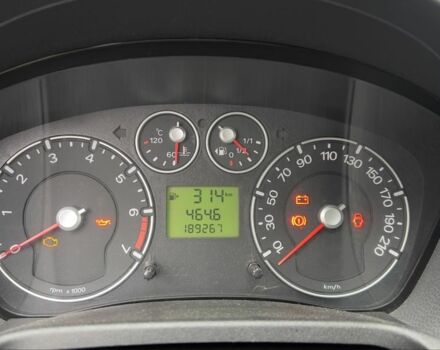 Красный Форд Фиеста, объемом двигателя 1.25 л и пробегом 190 тыс. км за 1700 $, фото 5 на Automoto.ua