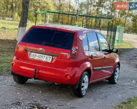 Червоний Форд Фієста, об'ємом двигуна 1.3 л та пробігом 200 тис. км за 3000 $, фото 9 на Automoto.ua