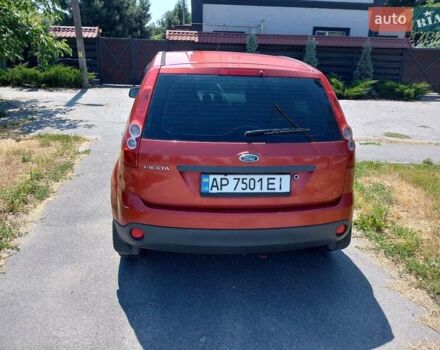 Красный Форд Фиеста, объемом двигателя 1.39 л и пробегом 218 тыс. км за 4100 $, фото 4 на Automoto.ua