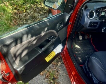 Форд Фиеста 2007 в Жмеренке на Automoto.ua Красный Форд Фиеста, объемом двигателя 1.4 л и пробегом 151 тыс. км за 3900 $, фото 5 на Automoto.ua