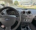Червоний Форд Фієста, об'ємом двигуна 1.39 л та пробігом 200 тис. км за 4300 $, фото 16 на Automoto.ua
