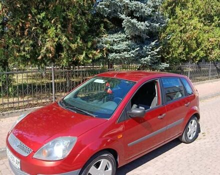 Красный Форд Фиеста, объемом двигателя 1.4 л и пробегом 110 тыс. км за 4500 $, фото 1 на Automoto.ua