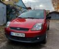 Красный Форд Фиеста, объемом двигателя 1.4 л и пробегом 135 тыс. км за 3800 $, фото 1 на Automoto.ua