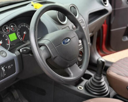 Красный Форд Фиеста, объемом двигателя 1.24 л и пробегом 33 тыс. км за 6499 $, фото 12 на Automoto.ua