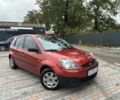 Красный Форд Фиеста, объемом двигателя 1.3 л и пробегом 169 тыс. км за 4000 $, фото 1 на Automoto.ua