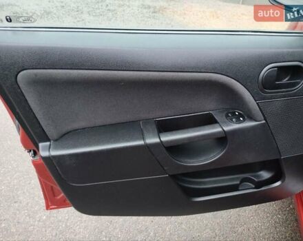 Червоний Форд Фієста, об'ємом двигуна 1.4 л та пробігом 130 тис. км за 4300 $, фото 16 на Automoto.ua