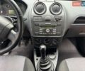 Красный Форд Фиеста, объемом двигателя 1.4 л и пробегом 273 тыс. км за 3800 $, фото 7 на Automoto.ua